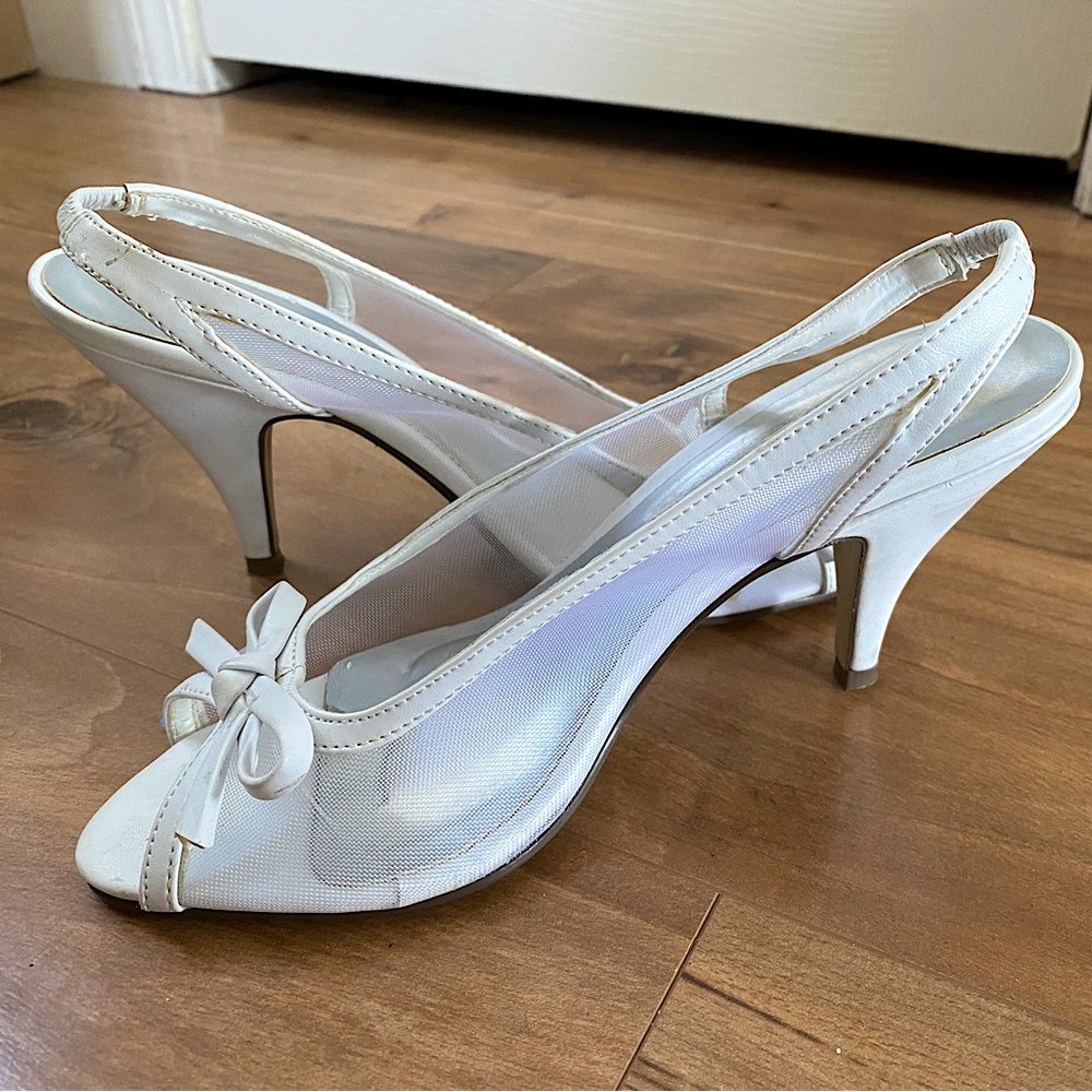 White sling back heels Size 6.5 US